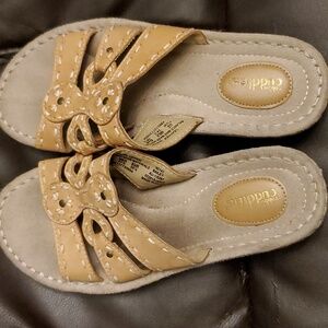 Womens 7 1/2 wide sandals